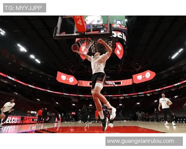 开拓者主控发威独揽三双，带领球队逆转取得胜利